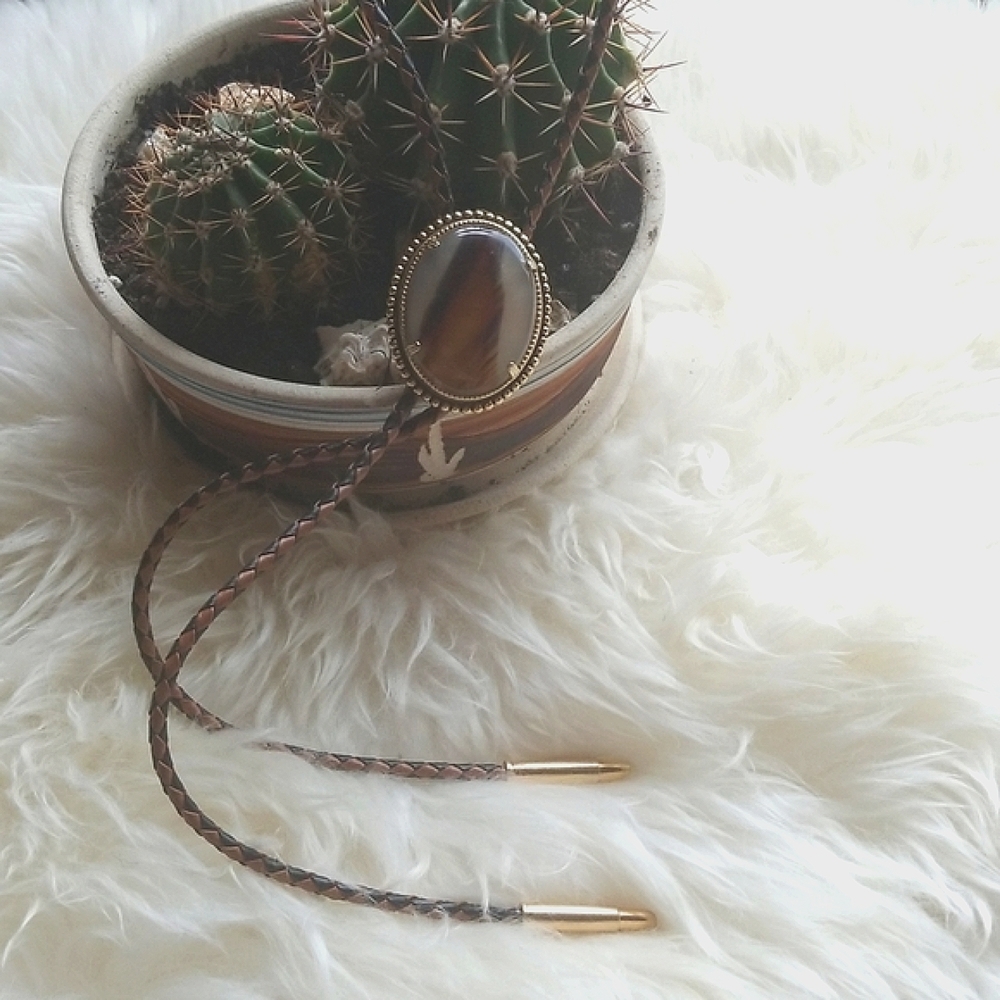 Agate Bolo Tie